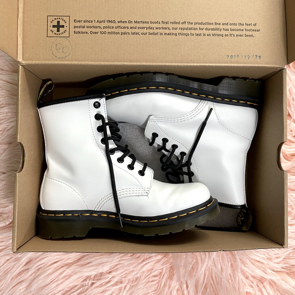 Dr. Martens 1460 W Smooth - Picture 12 of 12